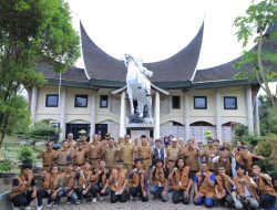 Bupati Sabar AS, sambut kedatangan Mahasiswa ITERA di Taman Equator Bonjol