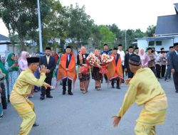 Bupati dan Wabup Diupah-Upah Tanda Rasa Syukur Usai Dilantik