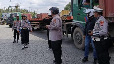 Kapolres Pimpin Patroli dan Pengaturan Lalin Serta Penanganan Kemacetan di Pelabuhan Tanjung Priok