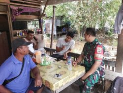 Babinsa melaksanakan interaksi sosial secara langsung dengan Pemuda agar keberadaan TNI betul-betul dapat diterima dan berdampak positif bagi Pemuda