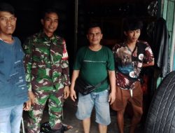 Melalui Komsos Babinsa Serda Arafik Sampaikan Pesan Jaga Ketertiban dan Kebersihan Lingkungan